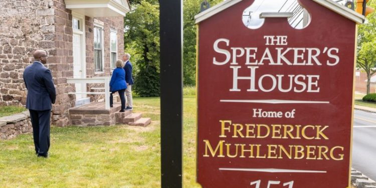 Kevin McCarthy reflects on history during tour of first speaker’s house