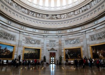 Congressman reportedly cursed out Senate pages from Capitol Rotunda