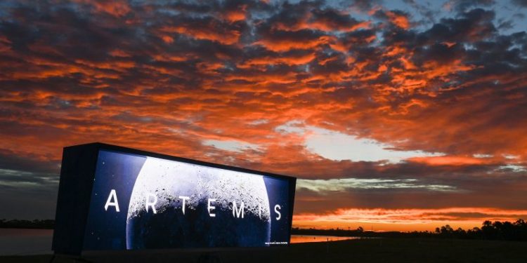 Poll: Returning to the moon a low priority to Americans