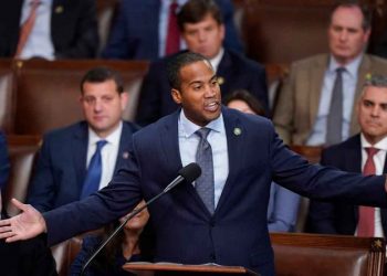 Don’t pay Congress if government shuts down, says GOP lawmaker