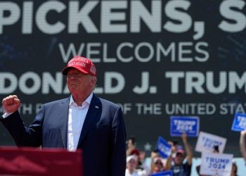 Trump draws massive crowd of at least 50K in small South Carolina town of 3,400: police