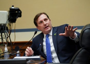 Democrats press Homeland Security on domestic extremism in workforce