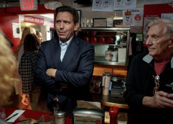 Three warning signs for Ron DeSantis in New Hampshire