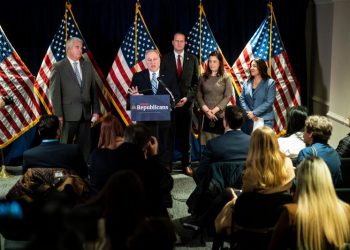 House Republicans scared to lose majority push back on extreme agenda