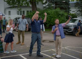 DeSantis postures on Bud Light — wielding heavy hand of government again