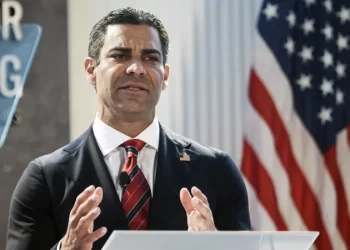 GOP presidential candidate shreds ‘idiotic’ calls to end American birthright citizenship