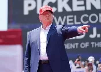 Trump campaign raises eye-popping amount while battling dual indictments, multiple GOP challengers