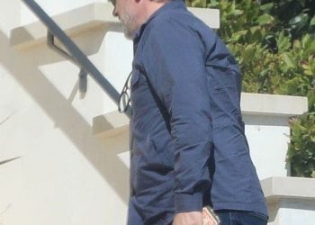 Hunter Biden’s ‘sugar brother’ lawyer spotted smoking bong on home balcony during visit from president’s son