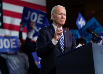 Williamson torches DNC’s ‘outrageous’ support for Biden in 2024 Dem primary