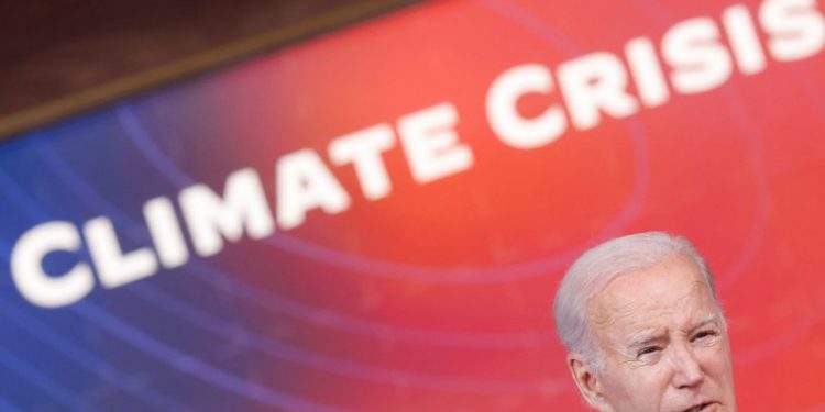 Biden unveils worker-safety and other measures in response to extreme heat