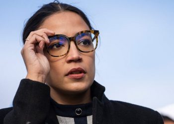 AOC’s campaign keeps paying Chinese foreign agent, FEC filings show