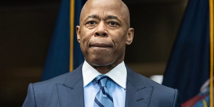NYC city mayor’s claims of carrying photo of fallen officer called into question
