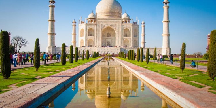 India Unemployment Rate: A Closer Look at Growing Economy