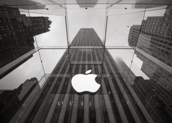 Apple Stock Price Prediction: Is the Uptrend Over?