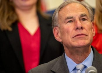 Texas Gov. Abbott defends decision to build floating border wall amid immigration crisis