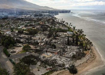 As tourists seek refunds for upcoming Maui trips, Airbnb offers muddled response