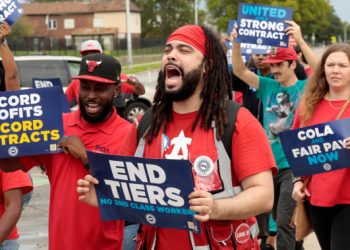 UAW workers overwhelmingly vote to authorize strikes at GM, Ford, Stellantis