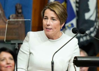 Left-wing governor’s ritzy fundraiser shut down by climate protesters