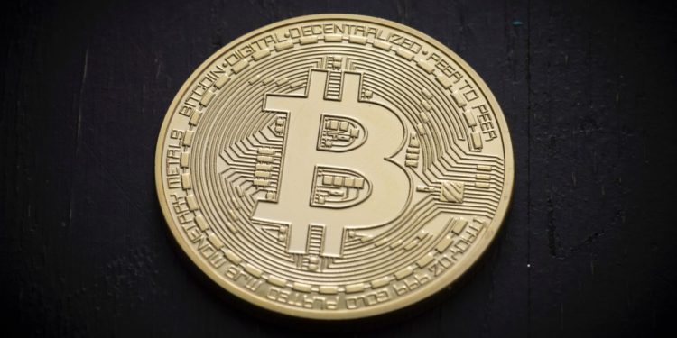 Bitcoin and Ethereum: Bitcoin is calm at the $29400 level