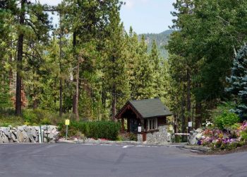 Biden family huddles in secrecy in exclusive Lake Tahoe home amid special counsel investigation into Hunter