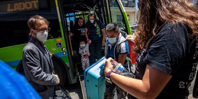 Texas sends 10th migrant bus to Los Angeles after mayor decries move as ‘political act’