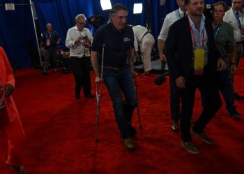 Doug Burgum suffers leg injury, but will still participate in GOP presidential debate