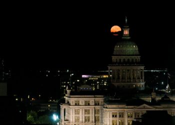 State lawmakers move to ban Chinese land ownership