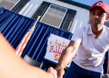 Ramaswamy goes viral following exchange with LGBTQ activist: ‘I respect that you have a different opinion’