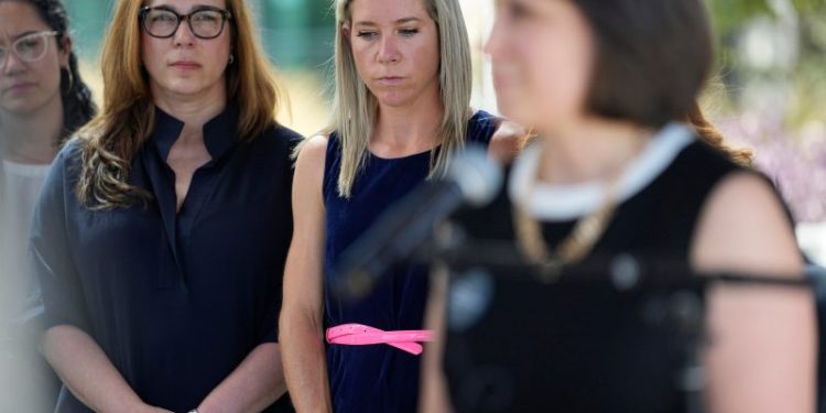 Texas judge temporarily lifts abortion ban for complicated pregnancies