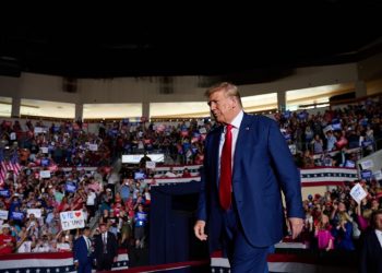 Poll: Trump has sizable lead in Iowa, though many voters could change minds