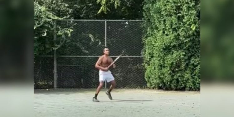 Vivek Ramaswamy preps for upcoming Republican debate with shirtless tennis