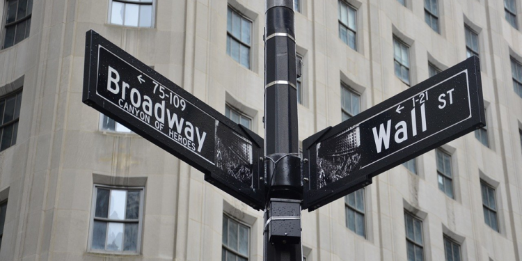 Hot Stock: Wall Street’s Green Open After Inflation Report