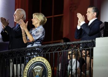 Hunter Biden stays close to father at White House amid criminal probe