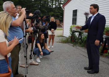 DeSantis allies scramble to clarify after he criticizes ‘listless vessels’ for Trump