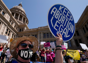 Texas judge rules state’s abortion law is too restrictive for women with pregnancy complications