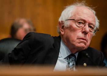 Bernie Sanders leads lawmakers demanding DOJ prosecute fossil fuel companies for climate change