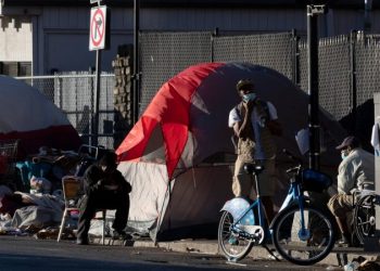 Boston plans homeless encampment crackdown, calls for new short-term shelter