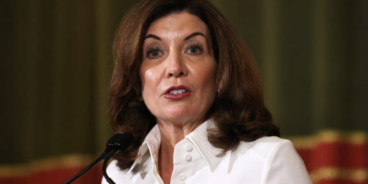 Gov. Hochul, Mayor Adams throw down over NYC ban on foie gras