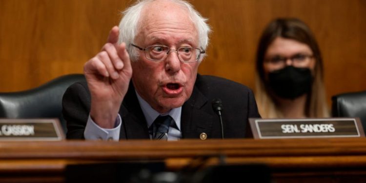 Bernie Sanders sticks up for fellow octogenarian Biden: ‘Seemed fine to me’