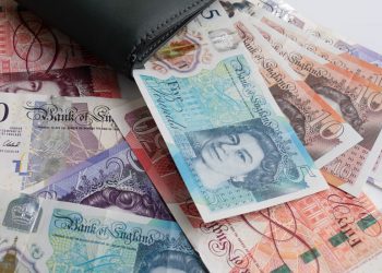 Pound to Dollar Exchange Rate Holds Key Level