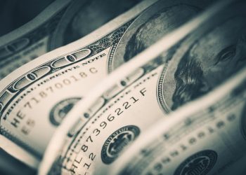 The dollar index remains high above the 102.00 level
