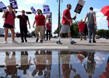 UAW reveals newest strike locations at GM and Ford amid ongoing fight with Detroit’s Big Three