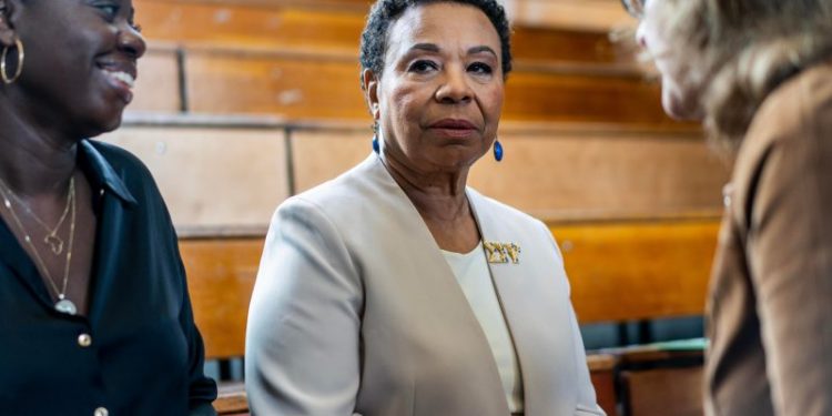 Newsom’s Senate caretaker plan is ‘insulting’ to Black women, Rep. Lee says