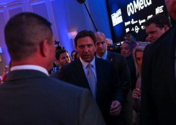 DeSantis voiced complaints about top super PAC strategist, people familiar with comments say