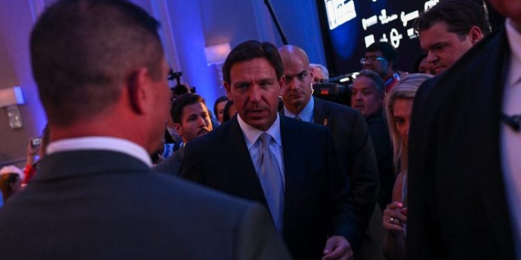DeSantis voiced complaints about top super PAC strategist, people familiar with comments say