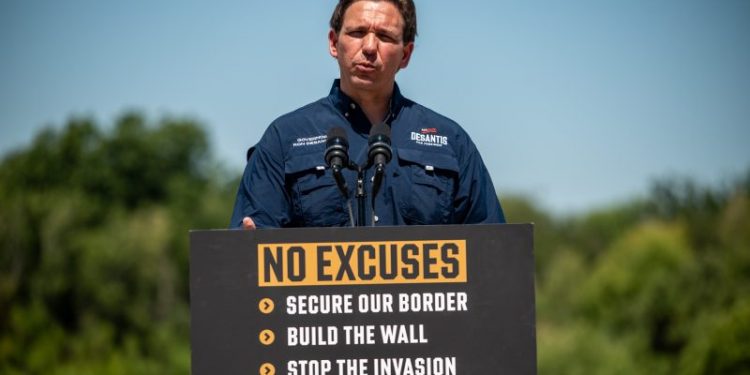 Republican hopefuls ramp up war talk over Mexican border