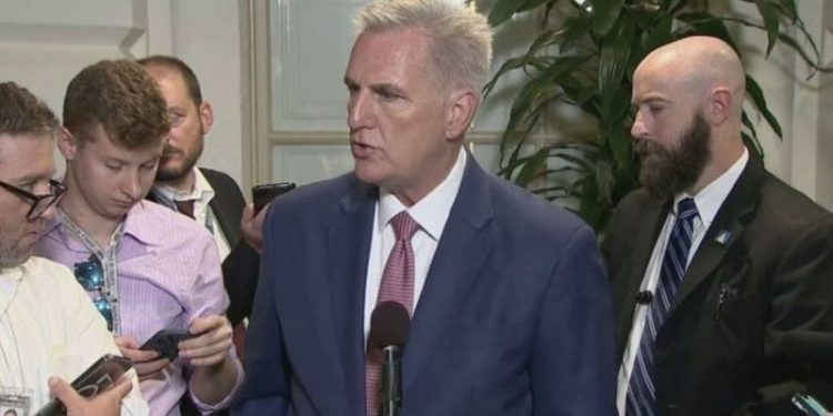 Conservatives praise McCarthy for grilling reporter until she ‘admits’ GOP has evidence of Biden wrongdoing
