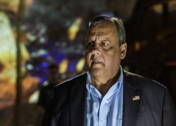 Chris Christie sees corruption in another political family: The Trumps