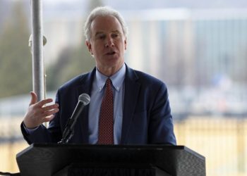 Republican vs. Republican: Senate seeks to wrest control of budget from House