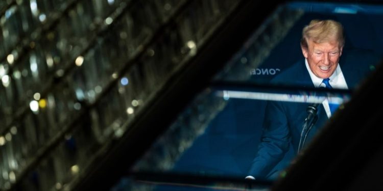 Trump attacks ‘liberal Jews’ amid celebration of Rosh Hashanah